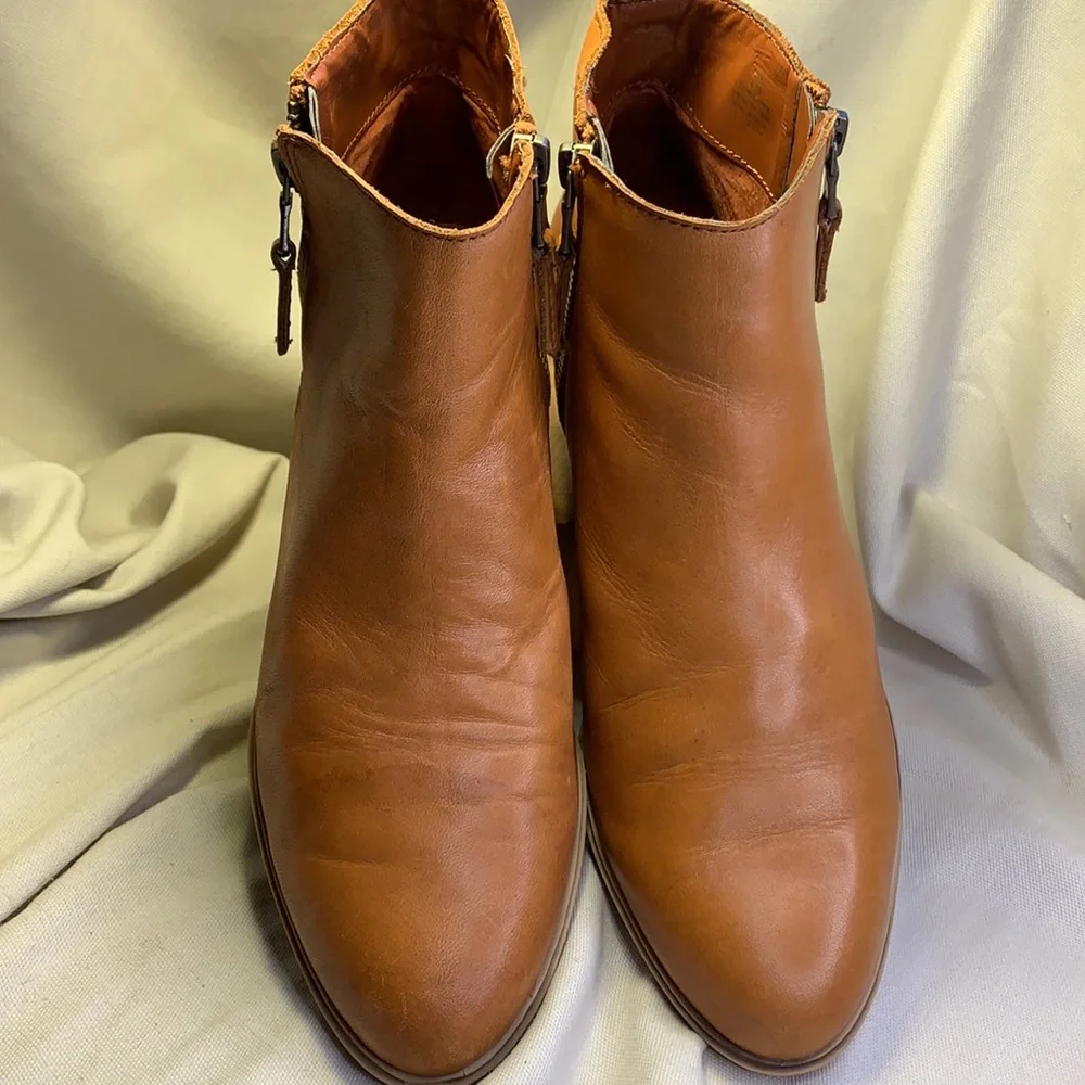 Lauren Ralph Lauren super soft glove leather ankle